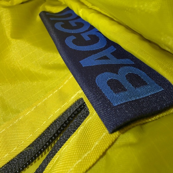 Baggu mini shoulder bag in Sour - Picture 4 of 7